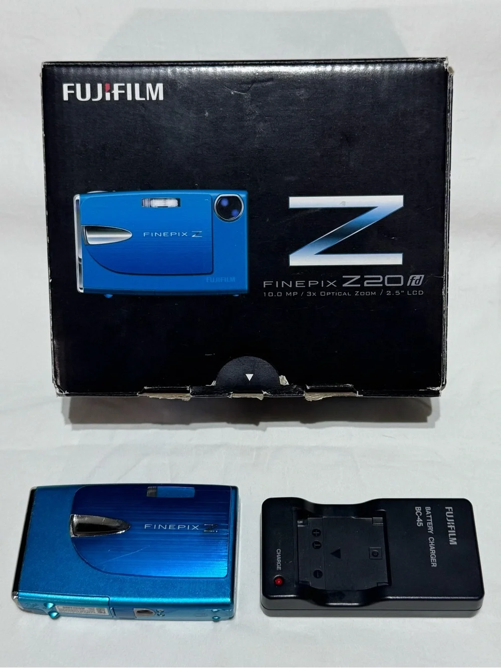FUJIFILM FinePix Z20fd Blue 10.0MP 3x Digital Camera CIB Tested + Working EUC!!